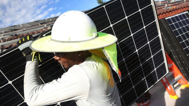 solar-panel-worker-Florida