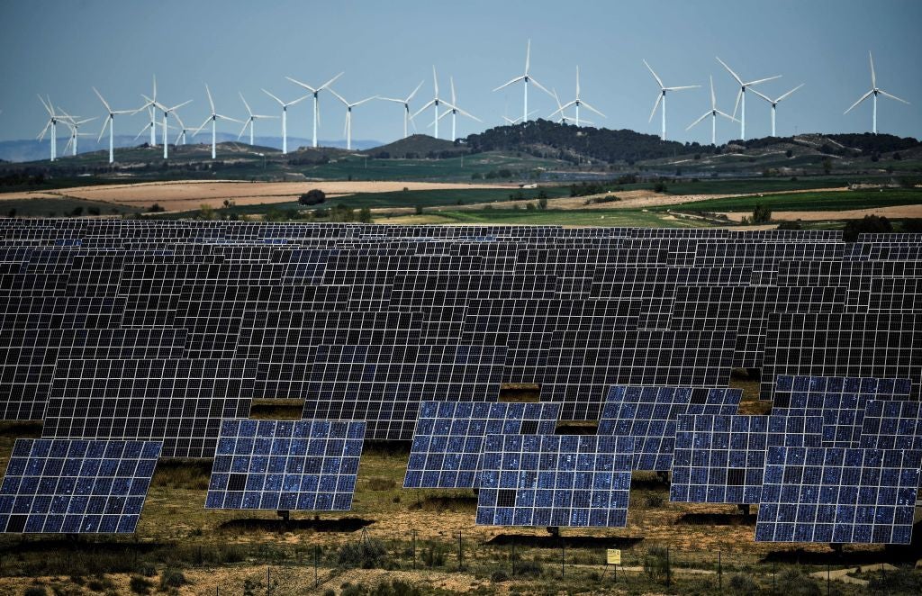 Cómo superar la oposición pública a las fuentes de energía renovables